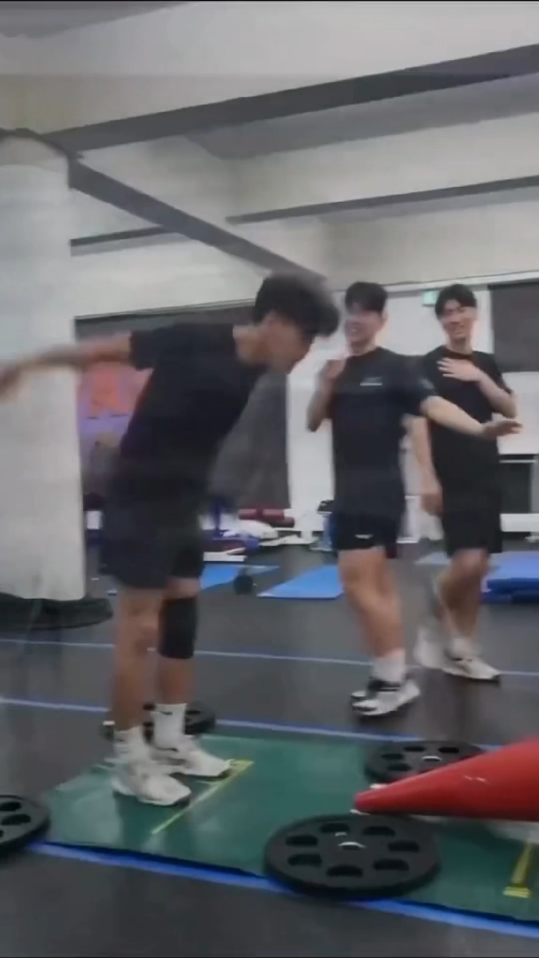 JUMP CONE TRANSITIONAL VIRAL VIDEO