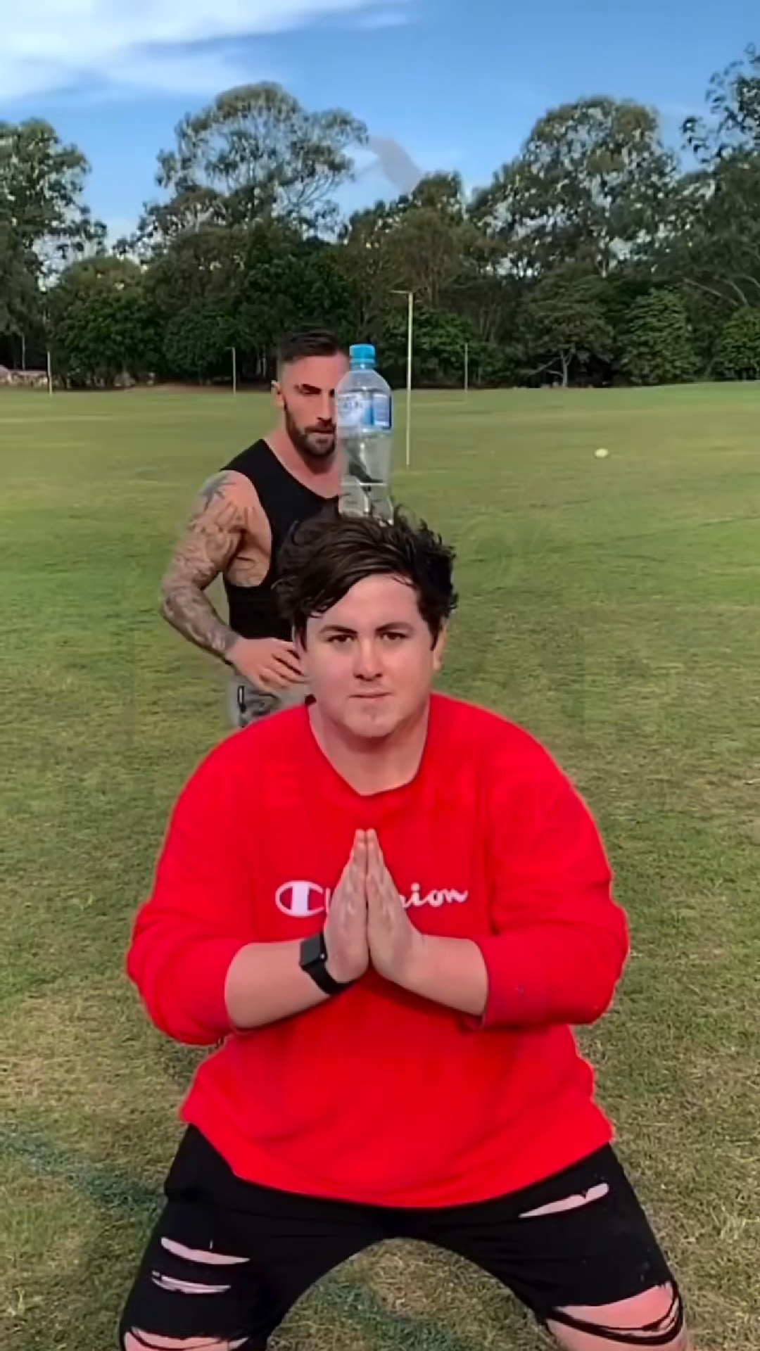 KICK TO HEAD TRANSITIONAL VIRAL VIDEO