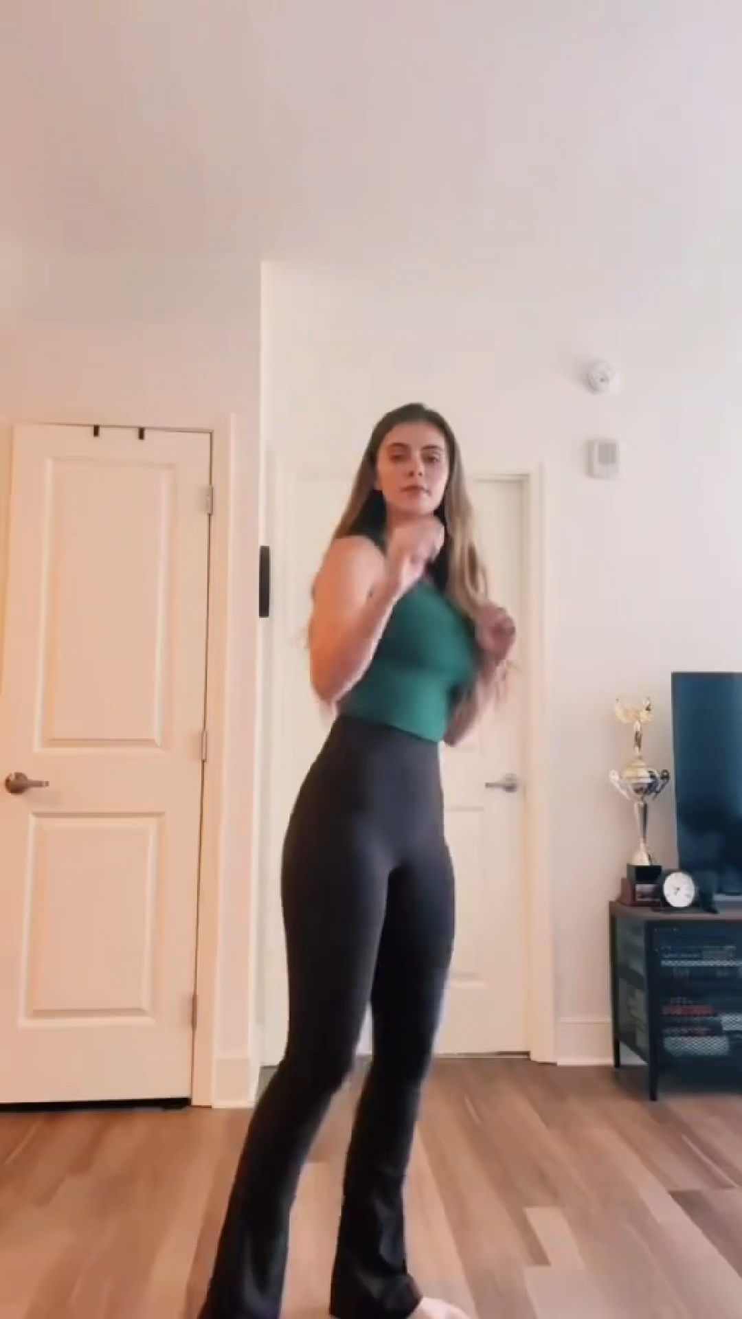 NINJA GIRL TRANSITIONAL VIRAL VIDEO