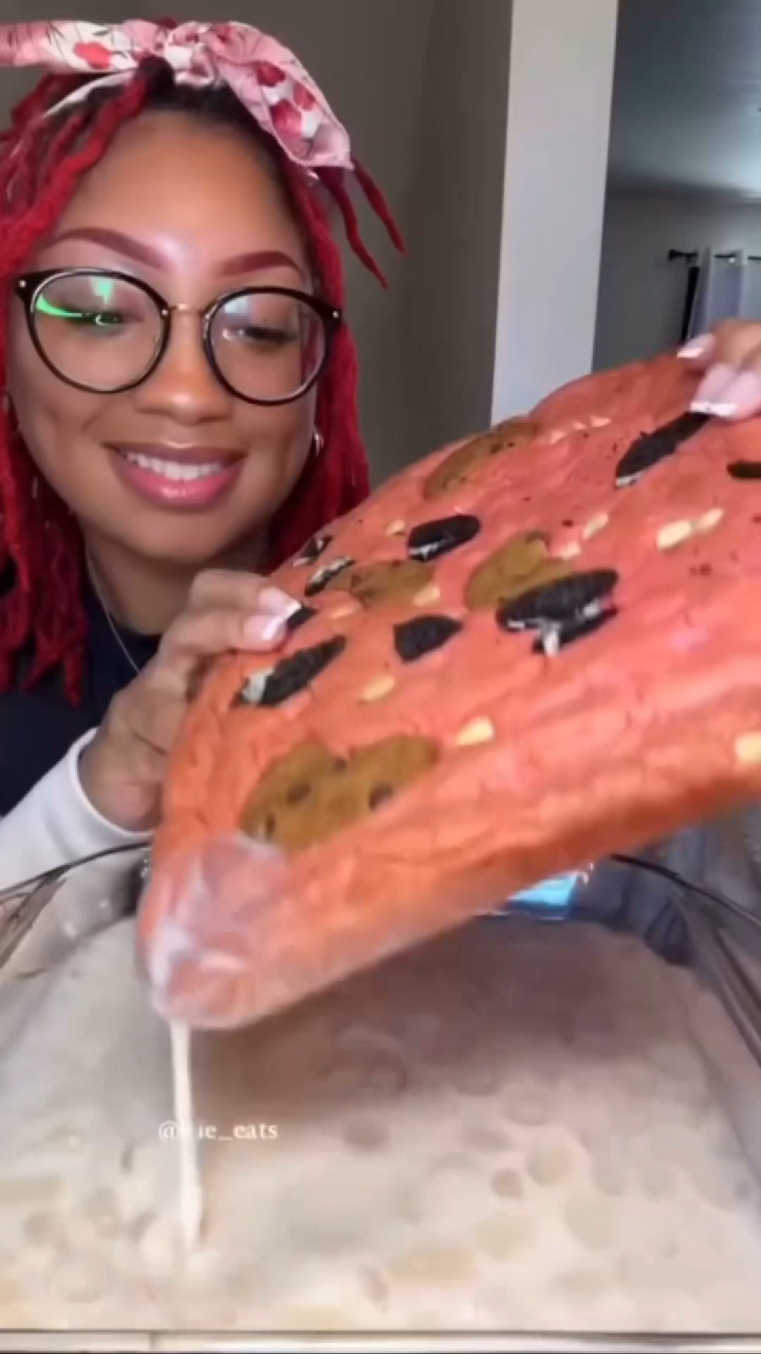 OPPOSITE COOKIE TRANSITIONAL VIRAL VIDEO