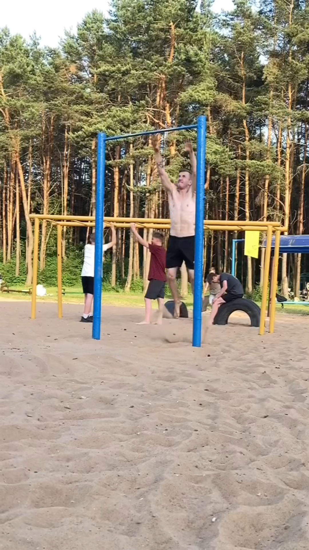 PLAYGROUND FAIL FALL DOWN