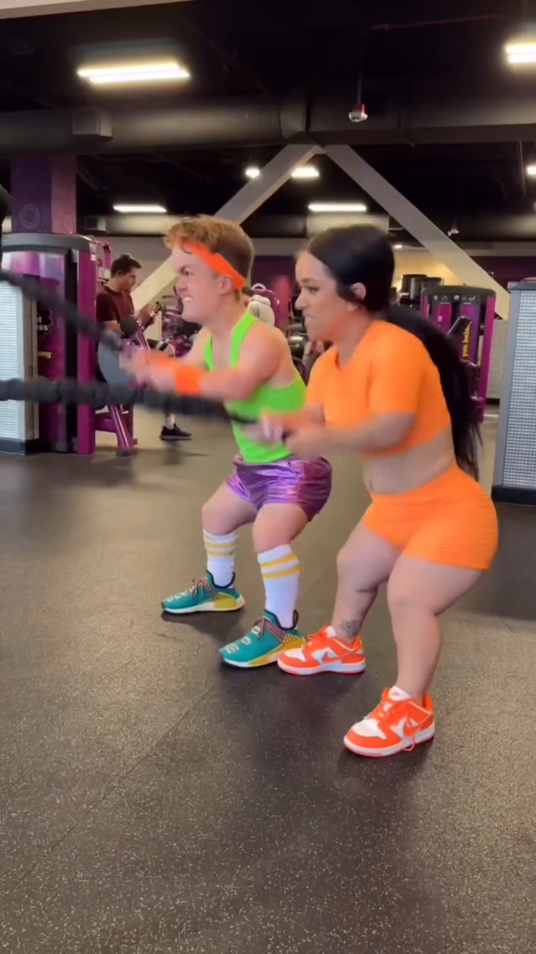 SMALL ROPE TRANSITIONAL VIRAL VIDEO