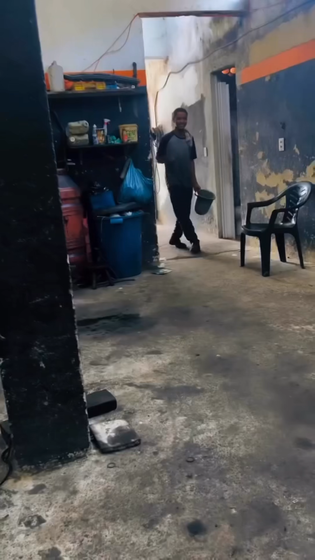 WAKE UP WATER TRANSITIONAL VIRAL VIDEO