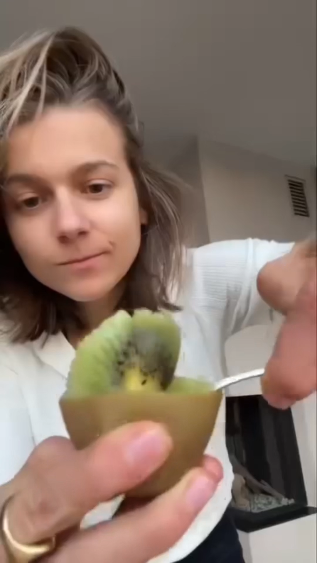 WRONG BITE TRANSITIONAL VIRAL VIDEO